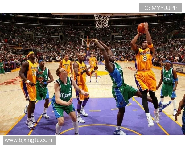 06赛季湖人对决小牛的经典对抗与历史回顾